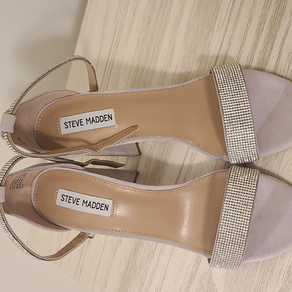 NWOT Steve Madden Shoes